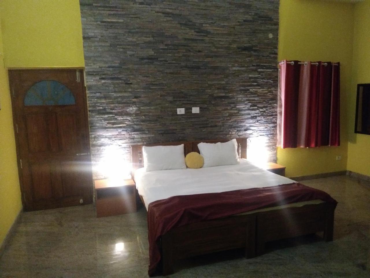 Royale Achaya Bed and Breakfast Chennai Eksteriør billede