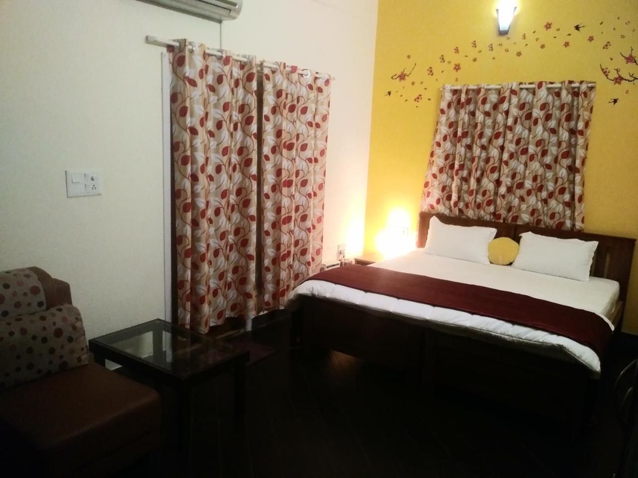Royale Achaya Bed and Breakfast Chennai Eksteriør billede